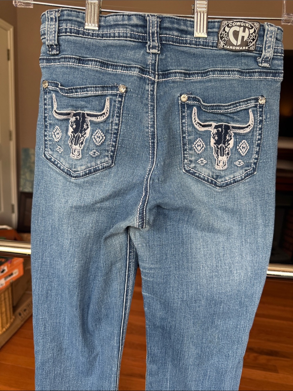 Cowgirl Hardware Young lady  Blue Skinny Jeans with Embroidered Longhorn Pockets